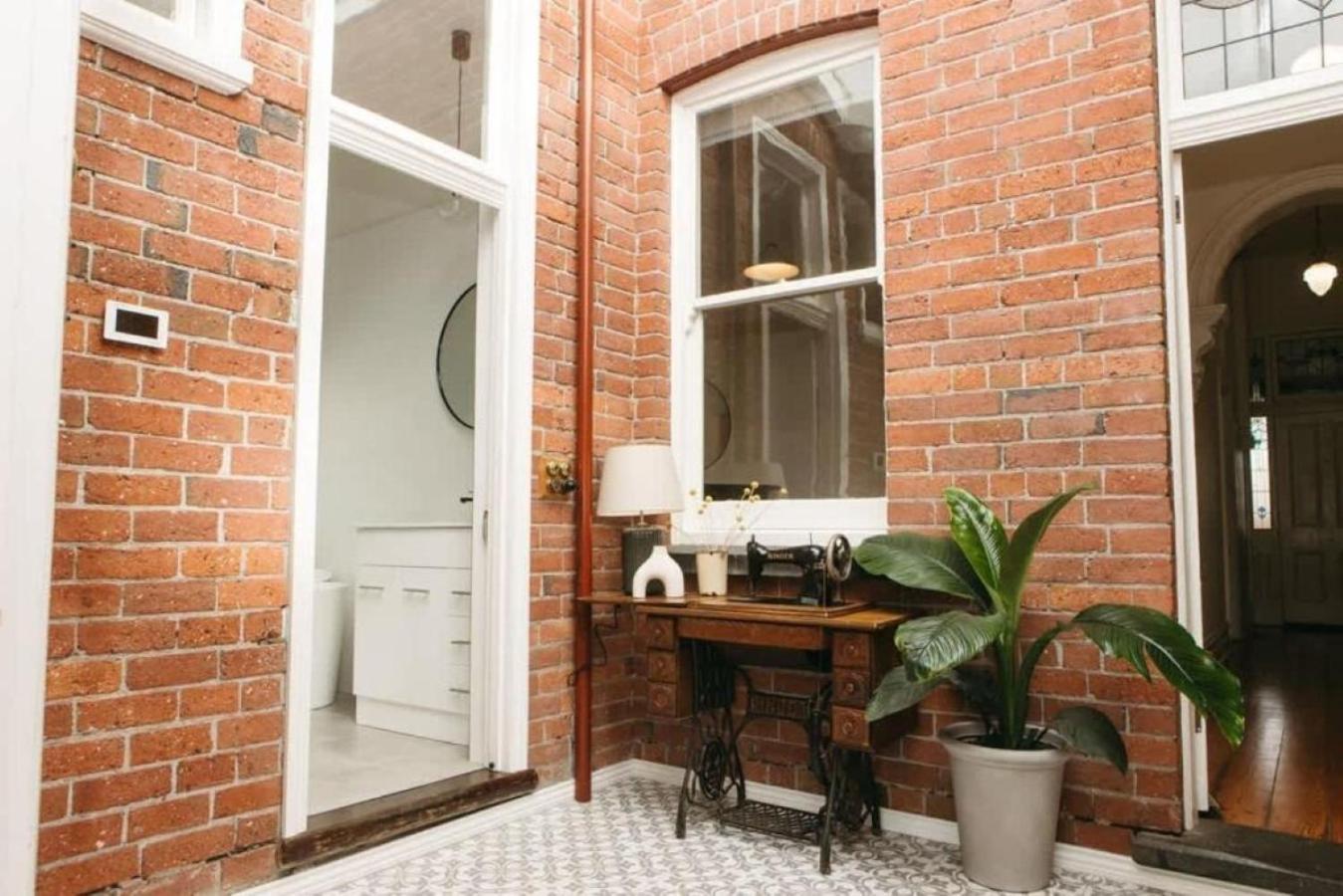 Luxurious Terrace In Heart Of * Bendigo